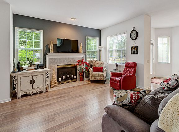 4th image of 12777 Kishwaukee Ln