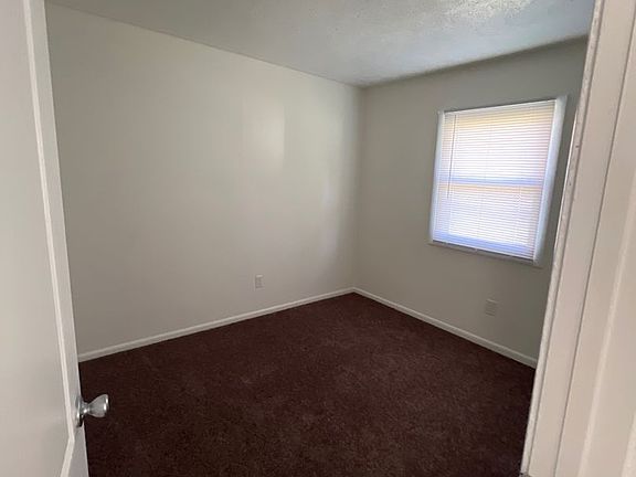 5th image of 7064-7066 N Manor Dr