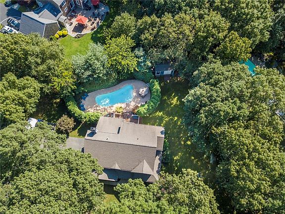 2nd image of 12 Cassandra Ln