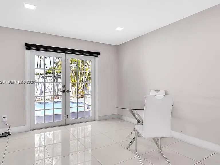 13231 SW 68th St — Photo 5