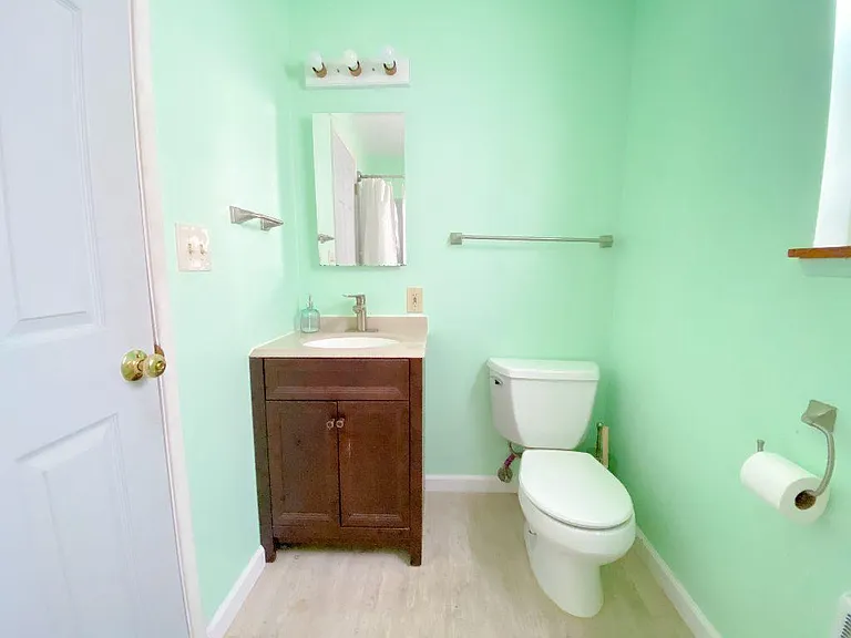 308 NE 45th St #5 — Photo 7