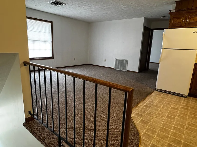 127 E Adams St #A3 — Photo 5