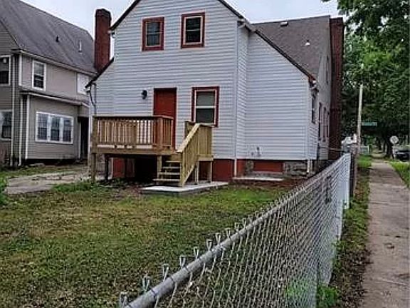 3rd image of 5801 Woodland Ave