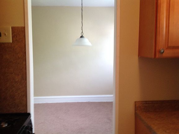 4th image of 108 W Ashland Ave #G