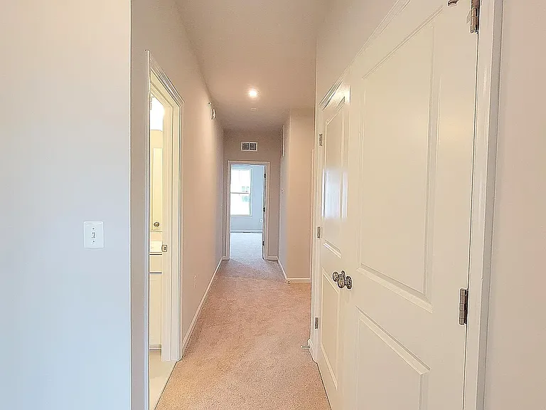 9233 Magellan Pkwy #B — Photo 11