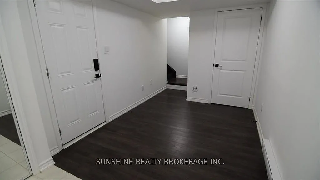3 bed, $3,000 — Photo 2