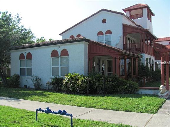 3rd image of 222 Snell Isle Blvd NE APT 4