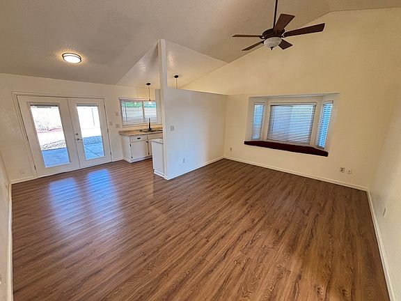 2nd image of 2864 E Irwin Ave
