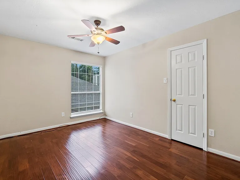 83 Terraglen Dr — Photo 30