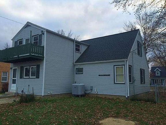 3rd image of 1004 S 113th St