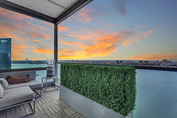 Sold by SERHANT. | media 51