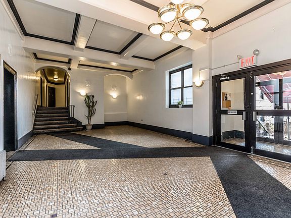 4th image of 5005 43rd Ave APT 2L