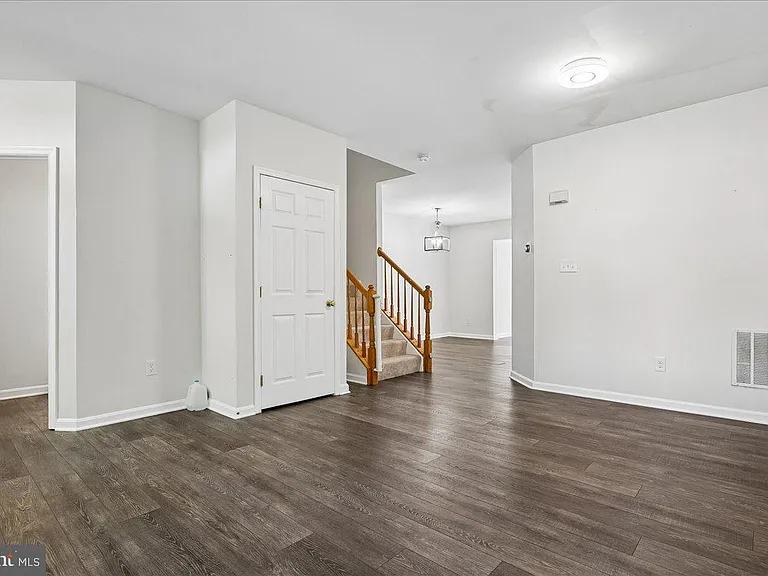 3802 Koval Ln — Photo 6