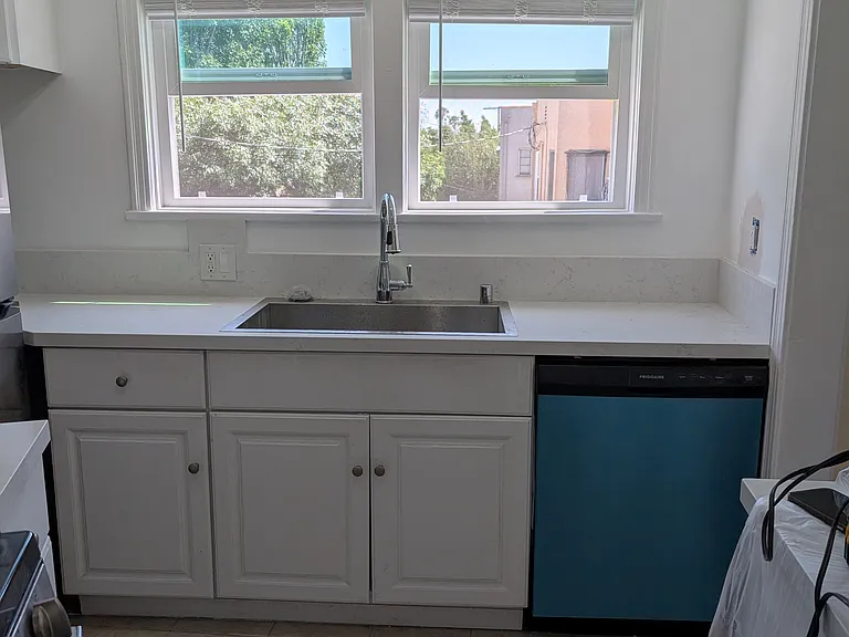 1054 1/2 S Carmona Ave #1 — Photo 9