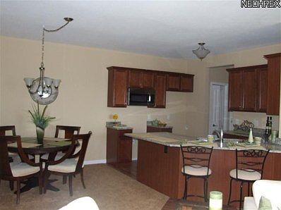 5th image of 146 Larimar Dr