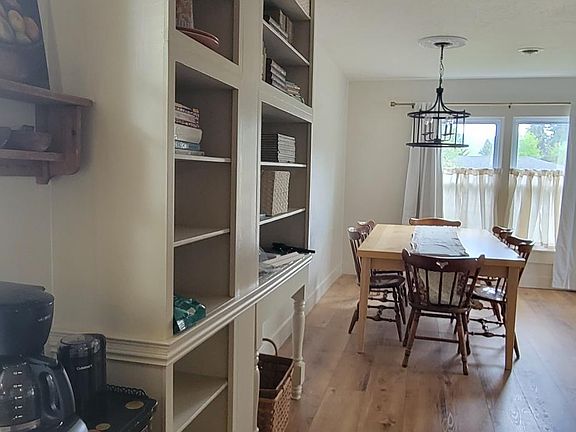 4th image of 518 Dickinson St