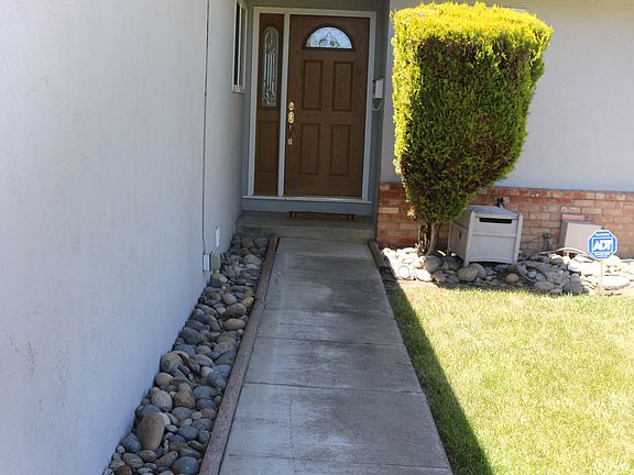2nd image of 594 Meadowlark St