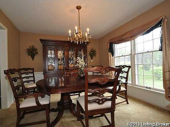 3rd image of 314 Kinnaird Ln