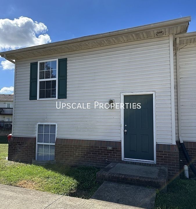 1st image of 221 Grinder Ct