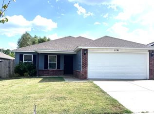 1191 S Jaybird Ln, Fayetteville, AR 72701