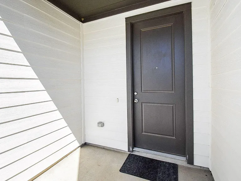 27950 Western Creek Ct — Photo 2