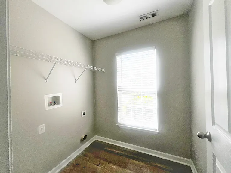 113 Garfield Ln — Photo 25