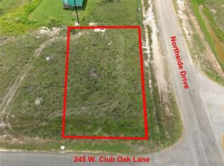 245 W Club Oak Ln, Rockport, TX 78382