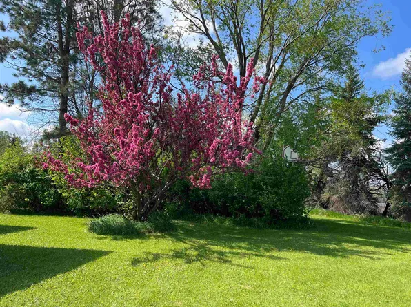 1919 72nd St SE, Minot, ND 58701