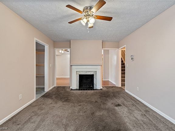 4th image of 14313 Montrose Ave