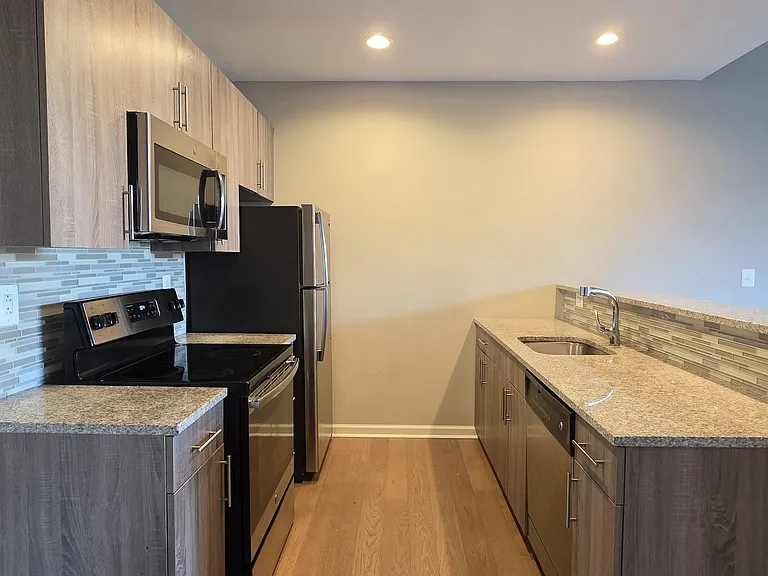 216 Arch St #411 — Photo 3