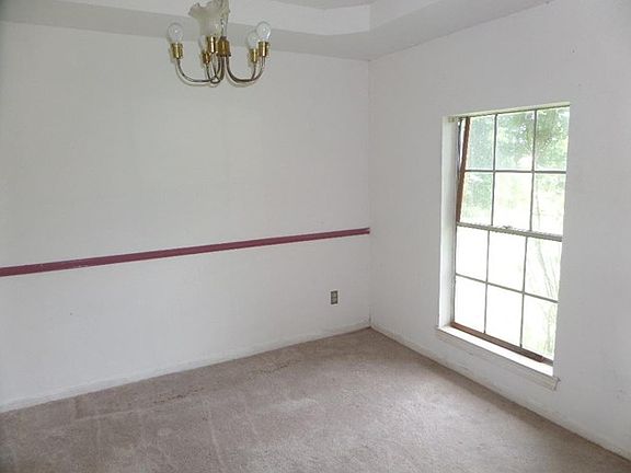 3rd image of 222 Willow St
