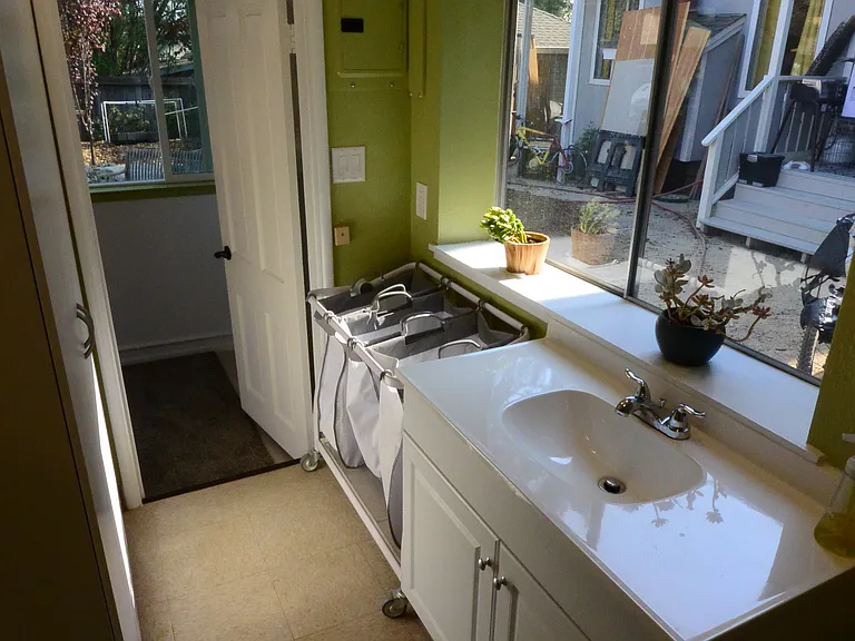 108 Allen Way #B — Photo 8