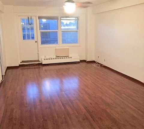 3rd image of 89-15 Parsons Blvd APT 10L