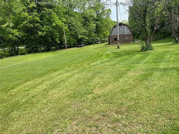 3rd image of 52 Sigmon Fork Rd