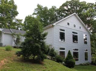494 Lakeview Dr, Scottsville, KY 42164