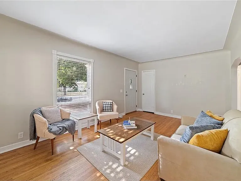 4014 Regent Ave N — Photo 7