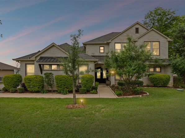 1140 The Shores Dr, Corsicana, TX 75109