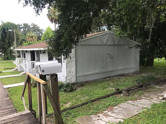 5th image of 404 W Amelia Ave
