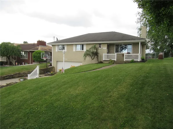 551 Glowood Dr, Pittsburgh, PA 15227