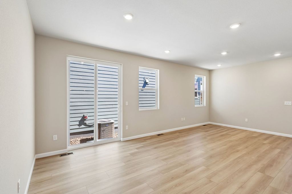 2449 Violet Cress Ln