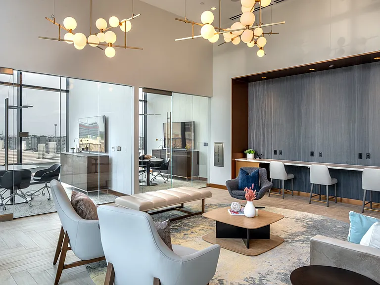Eastline Residences — Photo 18