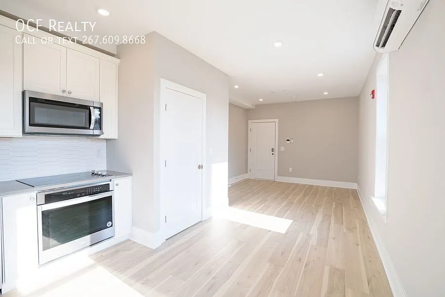 Building Photo - 720 N Preston St #3R