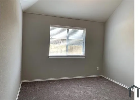 1925 Green Terrace Dr — Photo 16