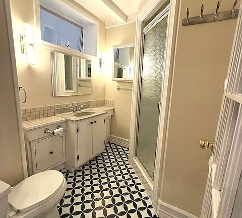 5th image of 117 Sussex St #2