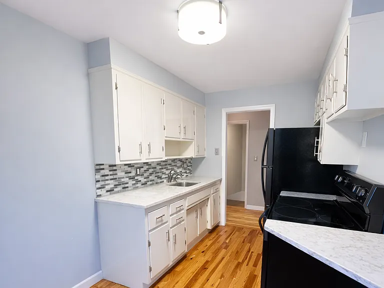 9 Virginia St #2 — Photo 4