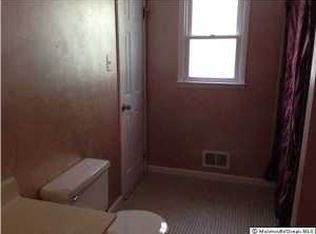 699 Dorathys Ln, Jackson, NJ 08527