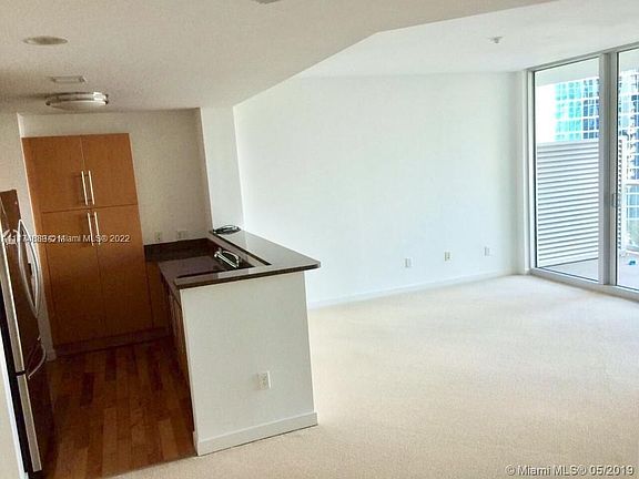 3rd image of 300 Biscayne Blvd #1707