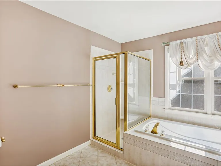 8931 Falls Farm Dr — Photo 98