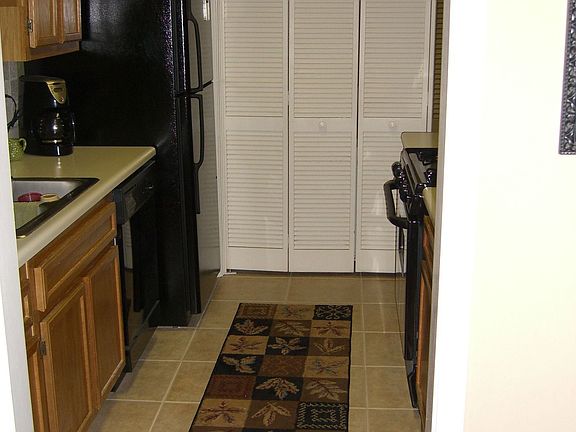 New appliances, new tile floors