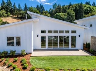 1160 Hyde Park Pl, Eugene, OR 97401